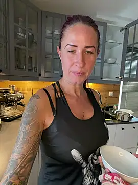 GermanMilfJasmin online show from 8, 7, 2026