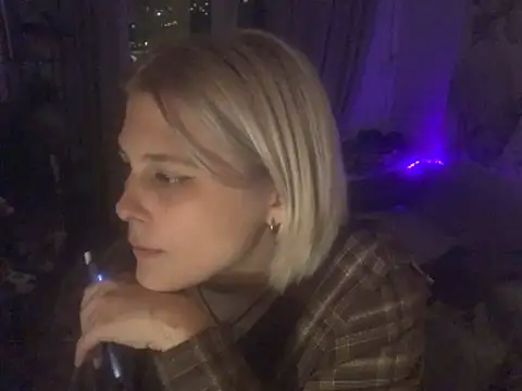 Snapshot of Ella_Bloom chatting on 29, 5, 2026 Ella Bloom online show from 29, 5, 2026