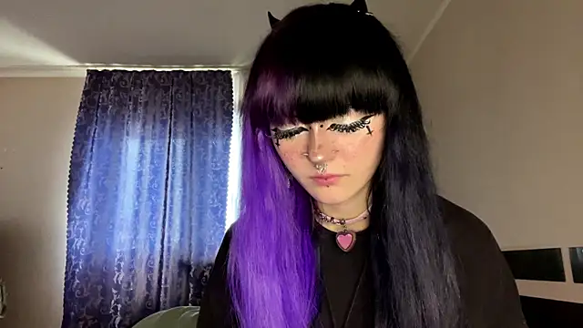 HolyCute online show from 12, 6, 2026