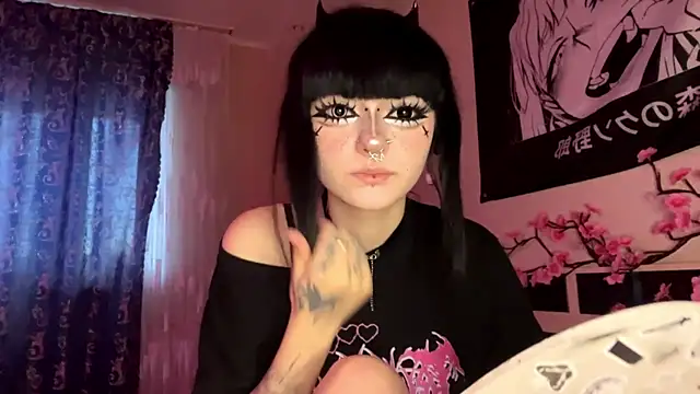 HolyCute online show from 10, 7, 2026