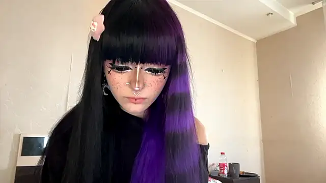 HolyCute online show from 28, 6, 2026