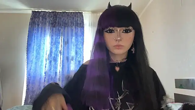 HolyCute online show from 30, 6, 2026