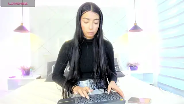 Snapshot of SARAH_COLLENS_ chatting on 15, 7, 2026 SARAH COLLENS online show from 15, 7, 2026