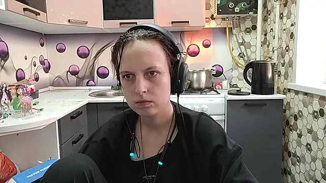 Snapshot of Saranade chatting on 21, 6, 2026 Saranade online show from 21, 6, 2026