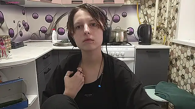Snapshot of Saranade chatting on 26, 6, 2026 Saranade online show from 26, 6, 2026