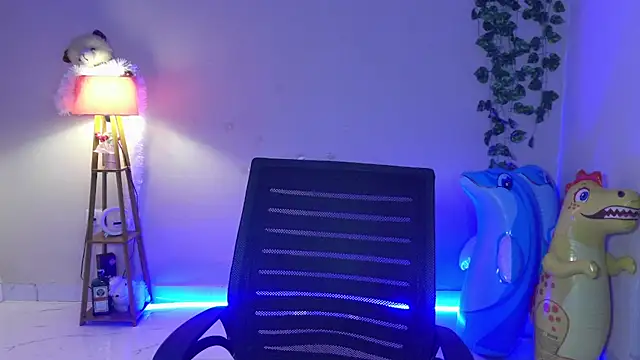 Red Heart  online show from 25, 6, 2026