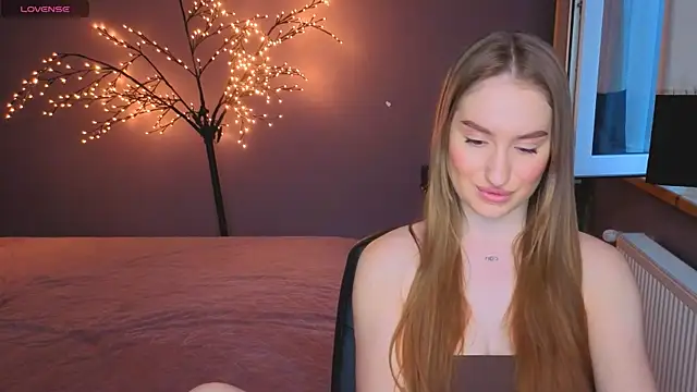 Snapshot of AlisaFoxis chatting on 6, 7, 2026 AlisaFoxis online show from 6, 7, 2026