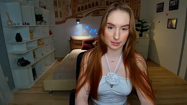 Snapshot of AlisaFoxis chatting on 9, 7, 2026 AlisaFoxis online show from 9, 7, 2026