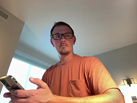 Snapshot of Hardpaul85 chatting on 22, 6, 2026 Hardpaul85 online show from 22, 6, 2026