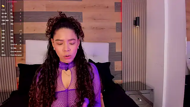 LarissaDesire online show from 9, 7, 2026