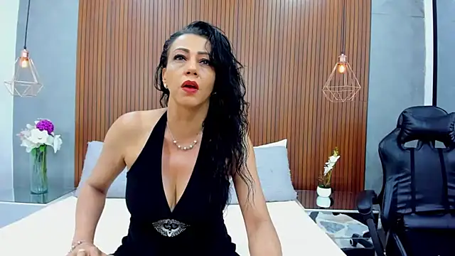 Velvet Luxx online show from 20, 6, 2026