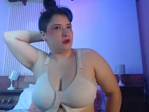 ValentinaGreyy online show from 2, 6, 2026