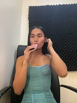 Snapshot of bigcock_janine chatting on 27, 6, 2026 bigcock janine online show from 27, 6, 2026