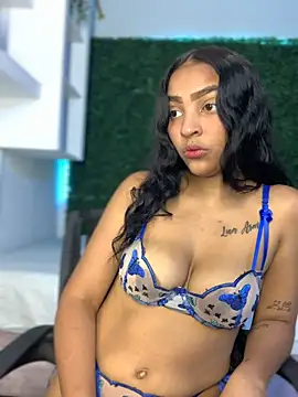KissyIsabella  online show from 24, 6, 2026