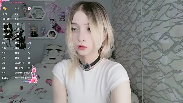 Snapshot of meganami chatting on 12, 6, 2026 meganami online show from 12, 6, 2026