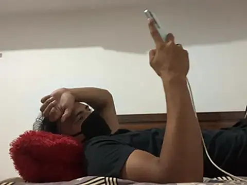 Snapshot of vipulreal chatting on 4, 6, 2026 vipulreal online show from 4, 6, 2026