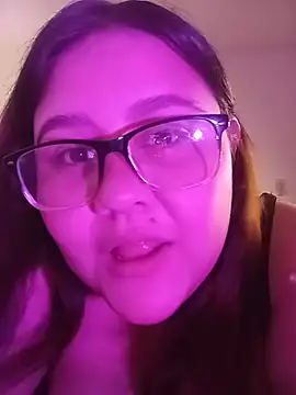 Snapshot of VeryGirlhot chatting on 5, 7, 2026 VeryGirlhot online show from 5, 7, 2026