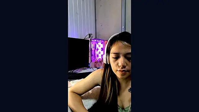 CassaundraWhitehead online show from 4, 6, 2026