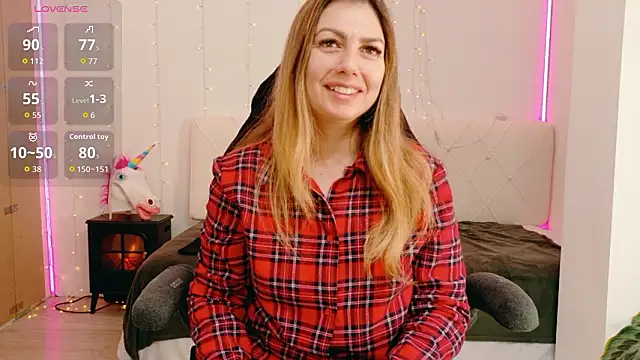 LindaWhite  online show from 15, 3, 2026