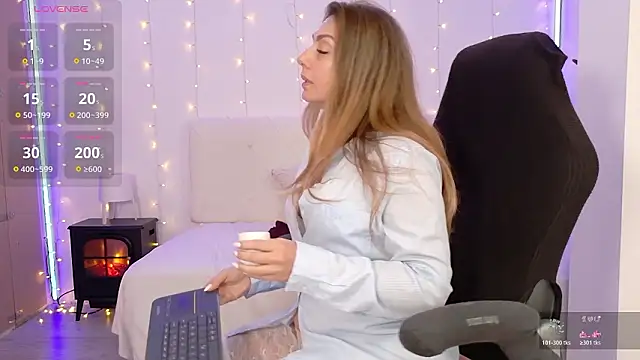 LindaWhite  online show from 15, 1, 2026