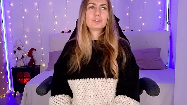 LindaWhite  online show from 17, 12, 2025