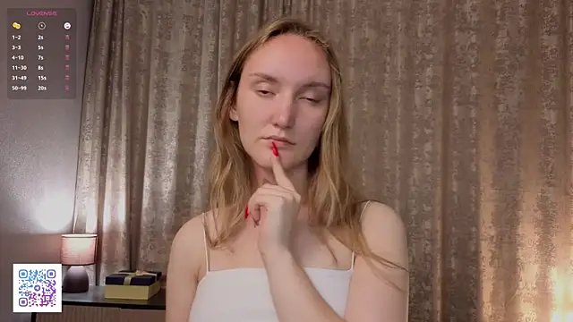 Snapshot of JenevaLitalien chatting on 26, 6, 2026 JenevaLitalien online show from 26, 6, 2026