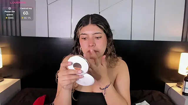 ChloeBelle  online show from 15, 7, 2026