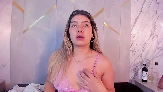 ChloeBelle  online show from 16, 6, 2026