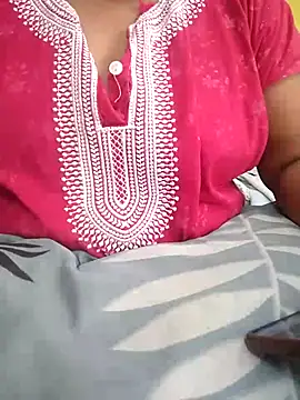 Snapshot of tamil_malluaunty chatting on 7, 7, 2026 tamil malluaunty online show from 7, 7, 2026