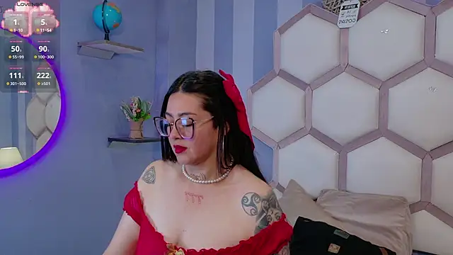 Snapshot of LilithRossi chatting on 17, 6, 2026 LilithRossi online show from 17, 6, 2026
