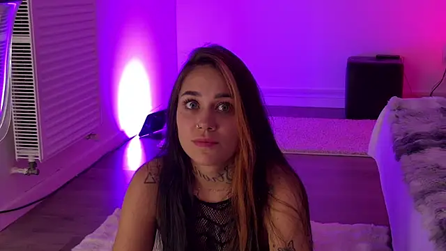 KyraDesire online show from 4, 7, 2026