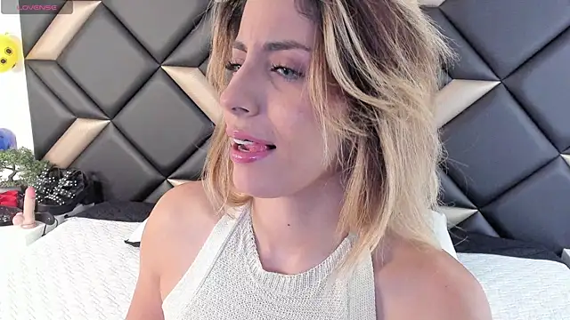 AdrianaHarlow online show from 28, 6, 2026