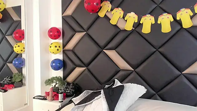 AdrianaHarlow online show from 17, 6, 2026