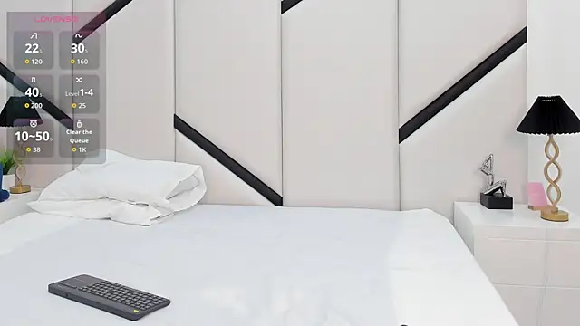 CarlaLinares online show from 14, 7, 2026