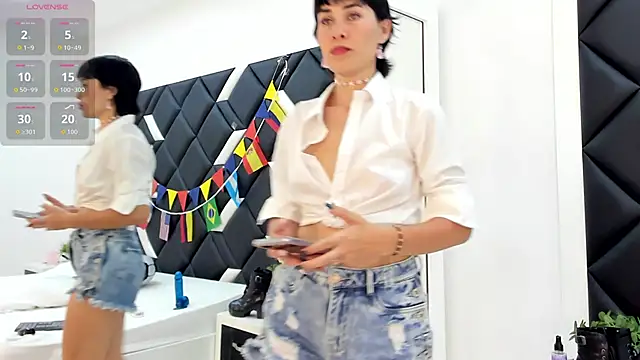 CarlaLinares online show from 18, 6, 2026