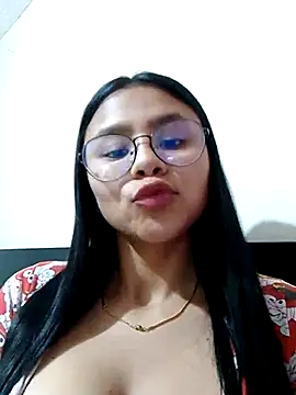 Snapshot of Sofielovee-01 chatting on 15, 7, 2026 Sofielovee-01 online show from 15, 7, 2026