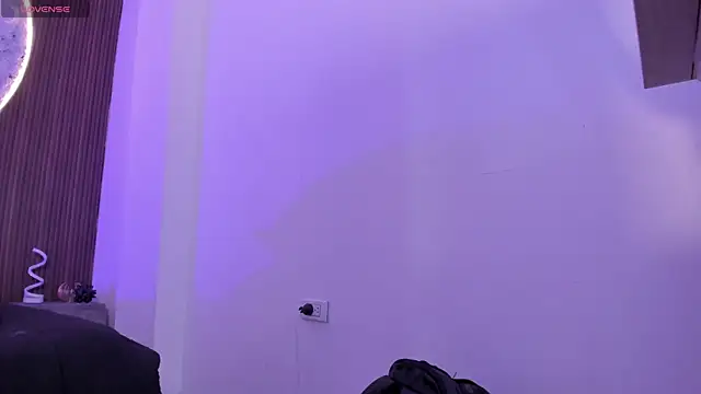 LucasJhonson  online show from 8, 7, 2026