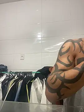 Tatuadomoreno23cm online show from 9, 6, 2026
