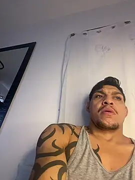 Tatuadomoreno23cm online show from 28, 6, 2026