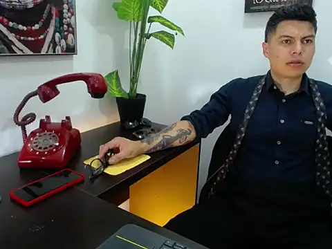 AquilesTaylor online show from 13, 7, 2026