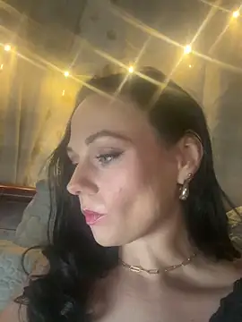 LeahbX online show from 7, 6, 2026