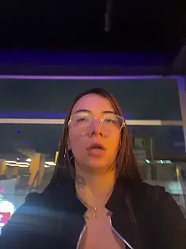 arilynn  online show from 15, 7, 2026