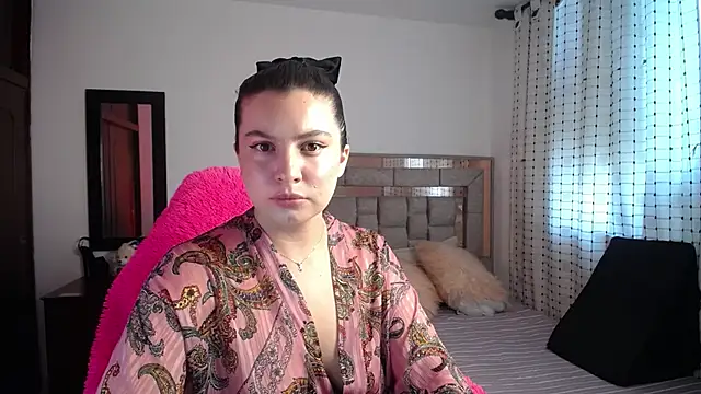 apolonia333 online show from 3, 6, 2026
