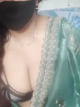 Snapshot of sexyveena chatting on 10, 7, 2026 sexyveena online show from 10, 7, 2026