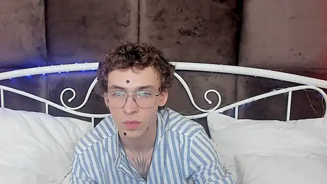 Snapshot of Jacob_Davidson chatting on 5, 6, 2026 Jacob Davidson online show from 5, 6, 2026