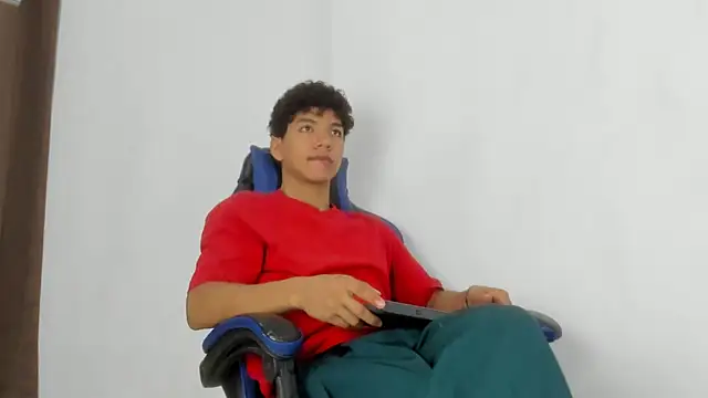 Maximiliano Young online show from 17, 6, 2026