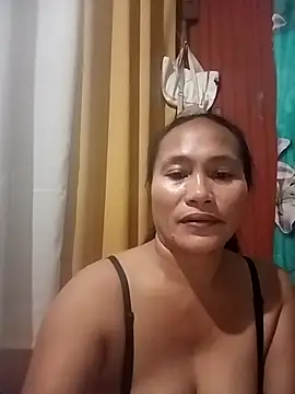 Snapshot of Queenslay chatting on 16, 7, 2026 Queenslay online show from 16, 7, 2026