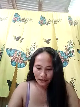 Snapshot of Queenslay chatting on 8, 7, 2026 Queenslay online show from 8, 7, 2026