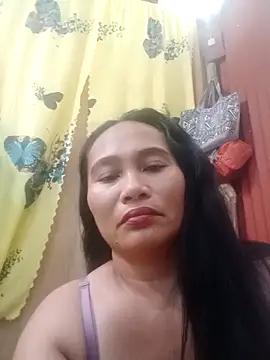 Snapshot of Queenslay chatting on 14, 6, 2026 Queenslay online show from 14, 6, 2026