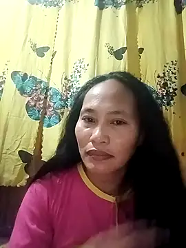 Snapshot of Queenslay chatting on 9, 7, 2026 Queenslay online show from 9, 7, 2026
